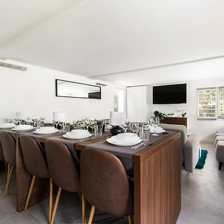 Dne Villa: Disney-paris House With Pool And 6 En-suite Bedrooms Gournay-Sur-Marne