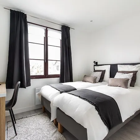 Dne Villa: Disney-paris House With Pool And 6 En-suite Bedrooms *