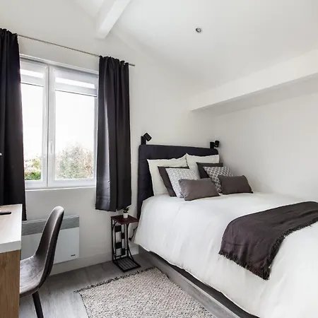 Villa Dne Villa: Disney-paris House With Pool And 6 En-suite Bedrooms