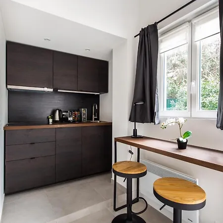 Dne Villa: Disney-paris House With Pool And 6 En-suite Bedrooms Villa Gournay-Sur-Marne
