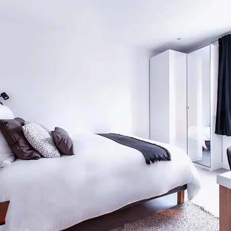 Dne Villa: Disney-paris House With Pool And 6 En-suite Bedrooms *