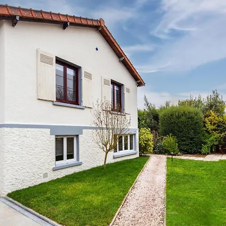 Dne Villa: Disney-paris House With Pool And 6 En-suite Bedrooms Villa
